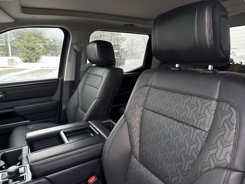 Used 2024 Toyota Tundra Limited image 17