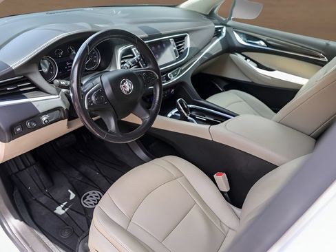 Used 2020 Buick Enclave Essence FWD image 10
