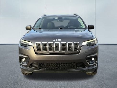 Used 2019 Jeep Cherokee Latitude Plus w/ Comfort/Convenience Group image 4