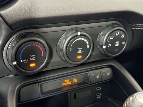 New 2026 MAZDA MX-5 Miata Club w/ Interior Package RWD image 24