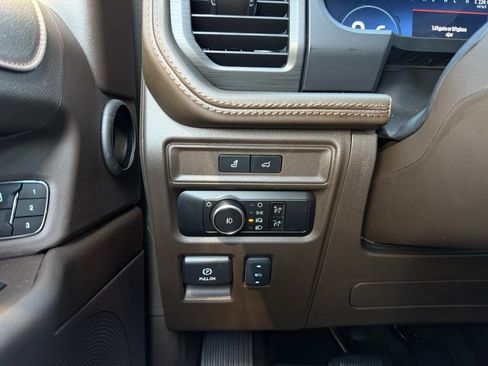 Certified 2024 Ford Expedition King Ranch image 13