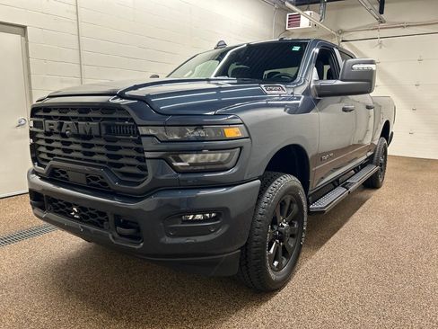 Used 2025 RAM 2500 Big Horn AWD/4WD image 5