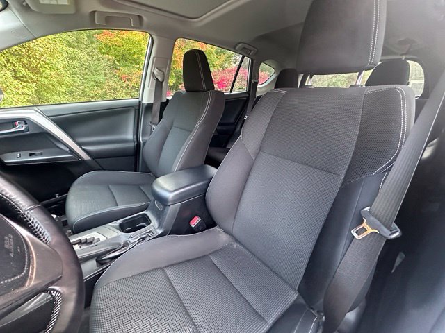 Used 2016 Toyota RAV4 XLE AWD/4WD image 12