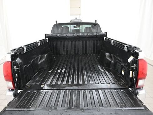 Used 2019 Toyota Tacoma TRD Off-Road AWD/4WD image 14