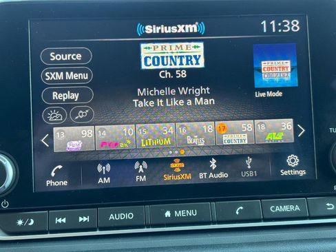 Used 2024 Nissan Rogue SV image 20