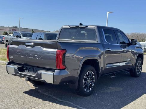 Used 2023 Toyota Tundra Limited AWD/4WD image 5