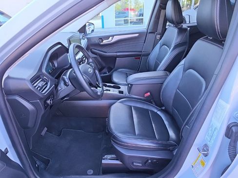 Used 2025 Ford Escape Platinum AWD/4WD image 22