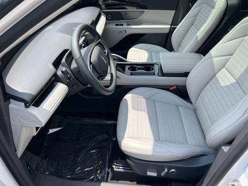 New 2026 Lincoln Nautilus Reserve w/ Jet Appearance Package AWD/4WD image 10