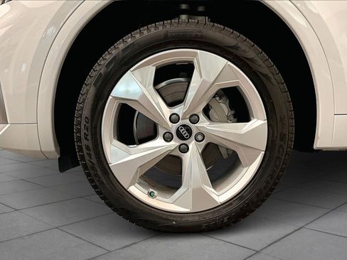 Certified 2025 Audi Q5 2.0T Premium Plus w/ Premium Plus Package image 10