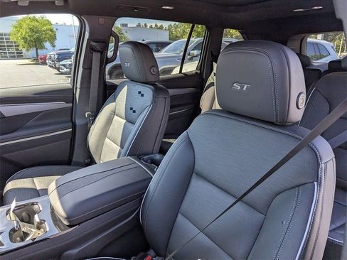 New 2026 Buick Enclave Sport Touring w/ Power Package image 11