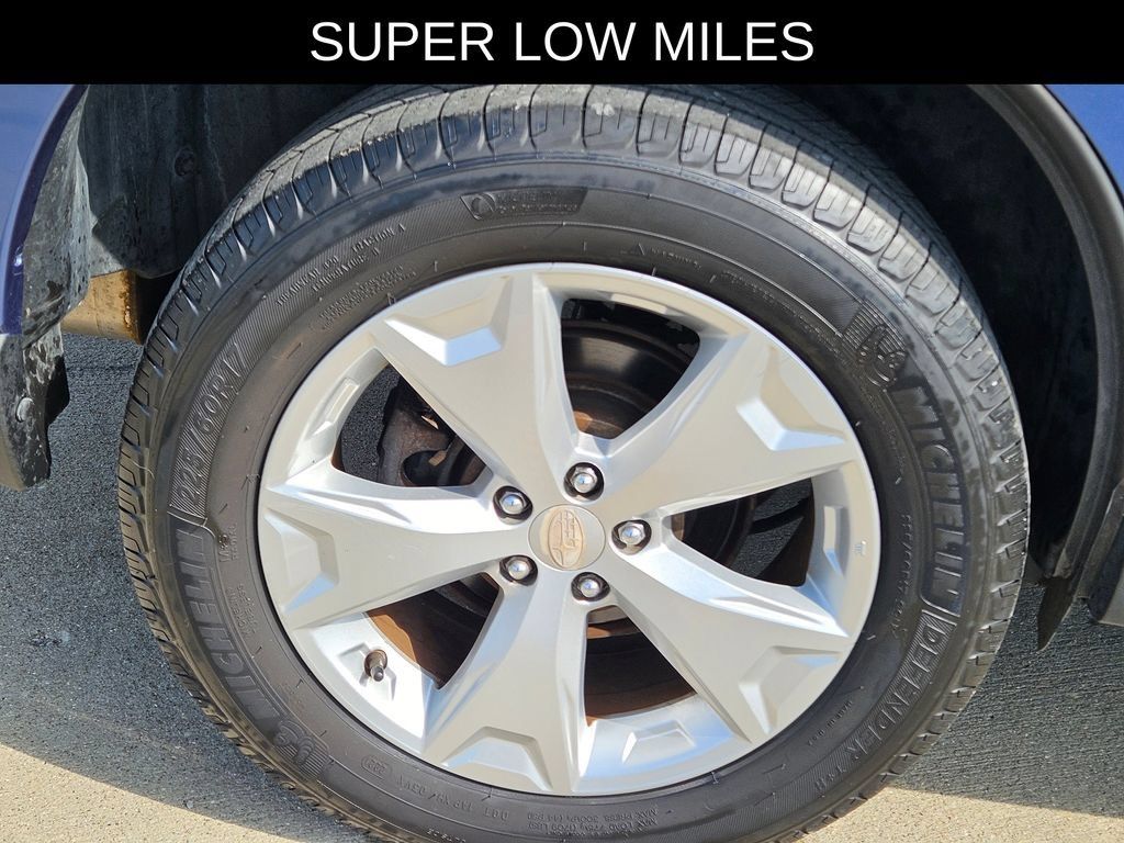 Used 2015 Subaru Forester 2.5i w/ Alloy Wheel Package AWD/4WD image 5