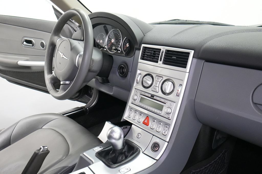 Used 2004 Chrysler Crossfire Coupe RWD image 18