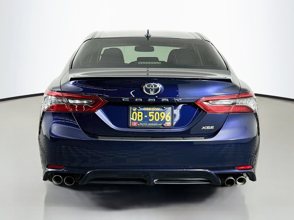 Used 2022 Toyota Camry XSE FWD image 7