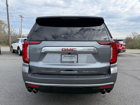 Used 2022 GMC Yukon XL Denali image 5