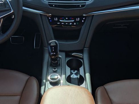 New 2026 Cadillac XT5 Sportv w/ LPO, Floor Liner Package AWD/4WD image 18