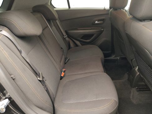 Used 2020 Chevrolet Trax LS w/ Tint and Cruise Package FWD image 19
