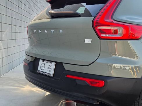 Used 2023 Volvo XC40 Recharge Plus w/ Protection Package Premier AWD/4WD image 11