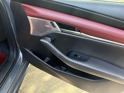 Used 2021 MAZDA MAZDA3 Hatchback w/Premium Plus Pkg AWD/4WD image 23