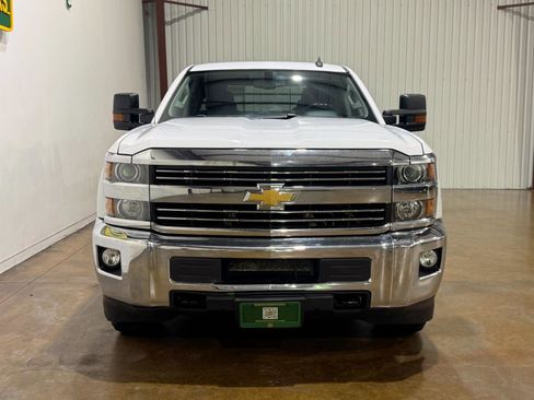 Used 2015 Chevrolet Silverado 2500 LT w/ LT Convenience Package AWD/4WD image 2