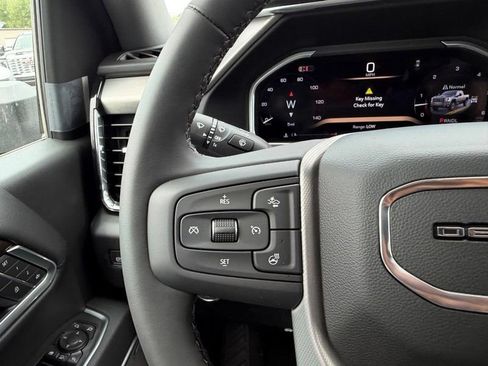 New 2026 GMC Sierra 2500 Denali w/ Denali Reserve Package AWD/4WD image 11
