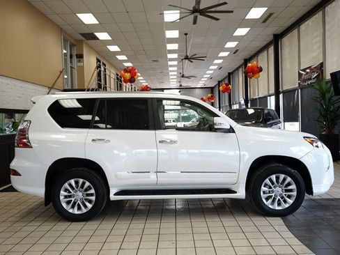 Used 2017 Lexus GX 460 image 18