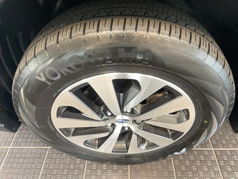 Used 2024 Subaru Outback Premium AWD/4WD image 5