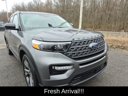 Used 2021 Ford Explorer XLT w/ Equipment Group 202A image 12