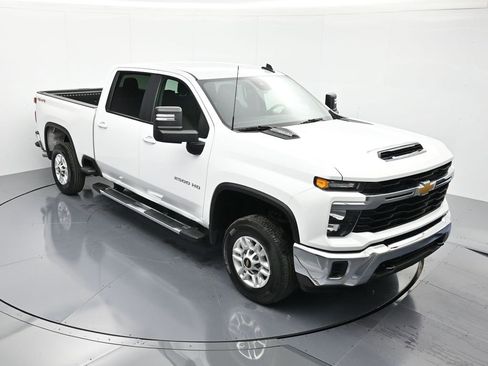 Used 2024 Chevrolet Silverado 2500 LT image 31