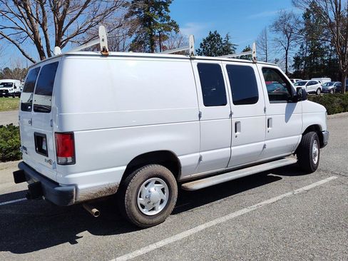 Used 2014 Ford E-250 and Econoline 250 w/ Power Group image 3