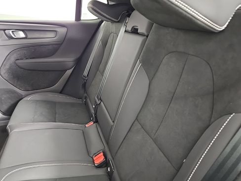 Certified 2023 Volvo C40 P8 Recharge Ultimate w/ Protection Package Premier AWD/4WD image 17