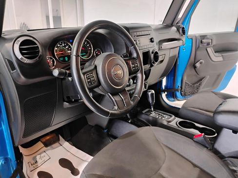 Used 2015 Jeep Wrangler Sport AWD/4WD image 12