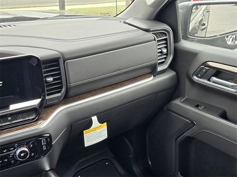 New 2026 GMC Sierra 1500 Elevation image 16