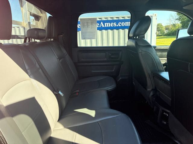 Used 2024 RAM 3500 Tradesman w/ Chrome Appearance Group AWD/4WD image 18