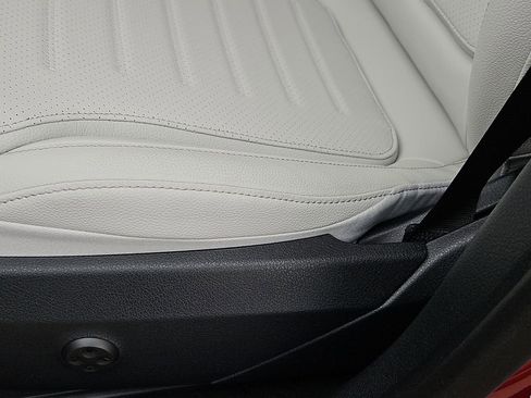 New 2026 Mercedes-Benz GLC 300 image 21