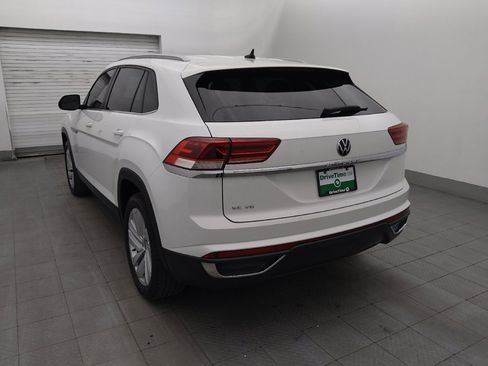Used 2020 Volkswagen Atlas Cross Sport SE FWD image 5