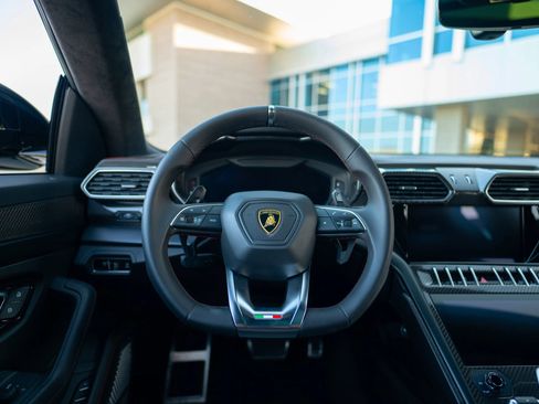 Used 2021 Lamborghini Urus AWD/4WD image 21