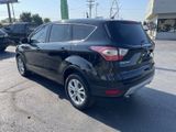 Used 2017 Ford Escape SE image 3