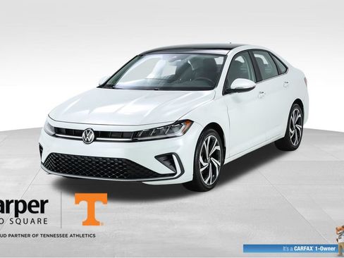 Used 2025 Volkswagen Jetta SEL FWD image 1