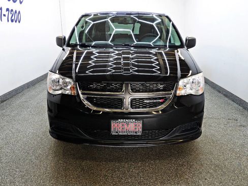 Used 2017 Dodge Grand Caravan SE w/ Power Window Group image 2