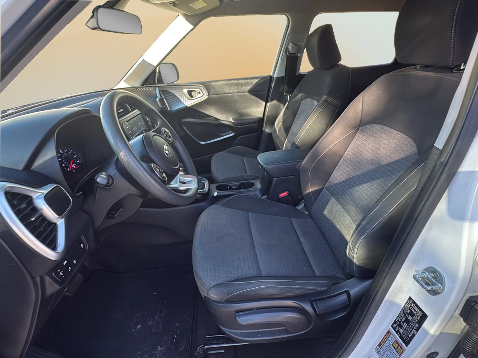 Used 2020 Kia Soul S FWD image 24