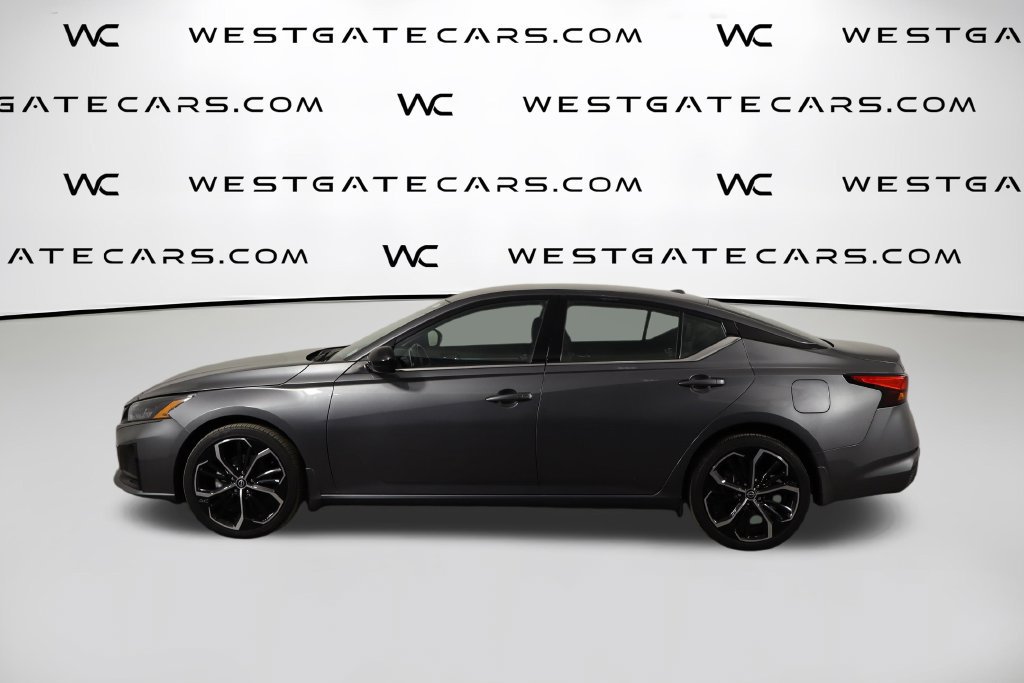 Used 2024 Nissan Altima 2.5 SR AWD/4WD image 5