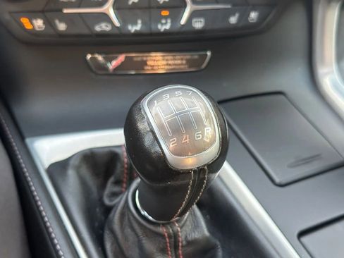 Used 2015 Chevrolet Corvette Z06 w/ 3LZ Preferred Equipment Group image 20