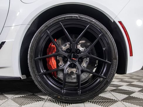 Used 2016 Chevrolet Corvette Z06 w/ Z07 Performance Package RWD image 45