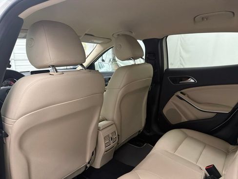 Used 2015 Mercedes-Benz GLA 250 image 15