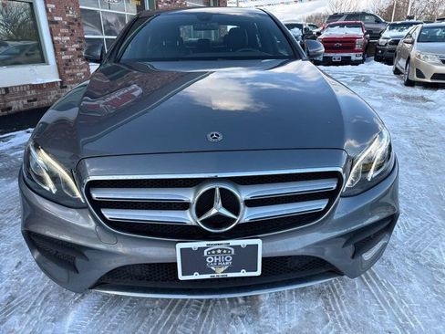 Used 2019 Mercedes-Benz E 300 4MATIC image 2