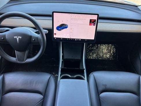 Used 2020 Tesla Model 3 Standard Range Plus RWD image 13