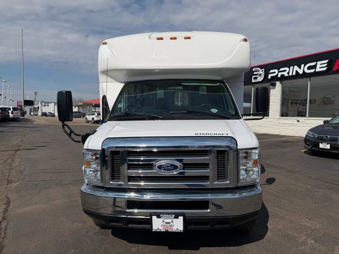 Used 2015 Ford E-350 and Econoline 350 Super Duty image 2
