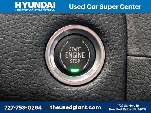 Used 2022 GMC Yukon XL Denali w/ Denali Premium Package image 46