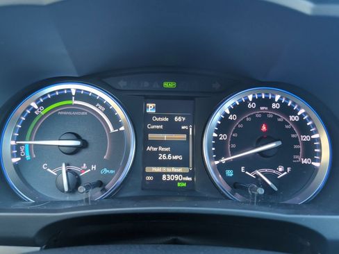 Used 2019 Toyota Highlander XLE AWD/4WD image 18