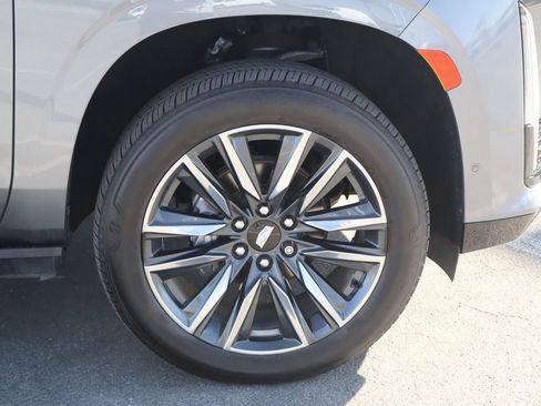 Used 2022 Cadillac Escalade ESV Sport Platinum AWD/4WD image 10